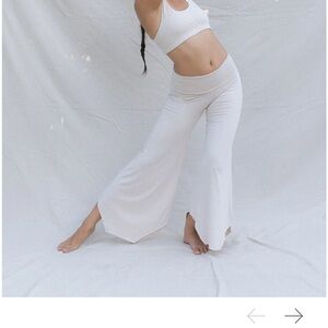 Indigo Luna- Layla Flares M NWT